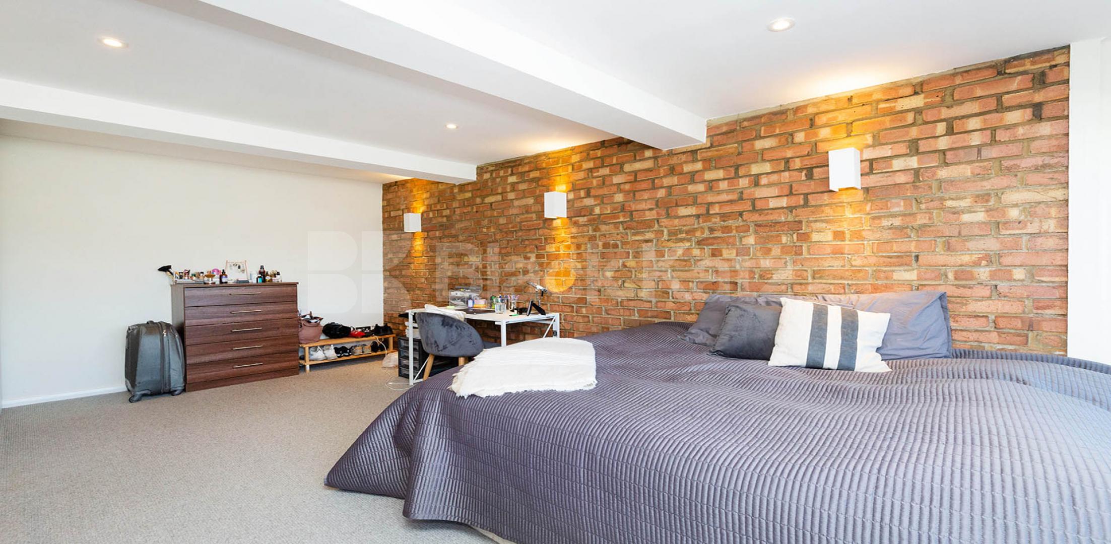 			3 Bedroom, 1 bath, 1 reception Maisonette			 EAGLE HOUSE-EAGLE WHARF ROAD, OLD STREET-SHOREDITCH
